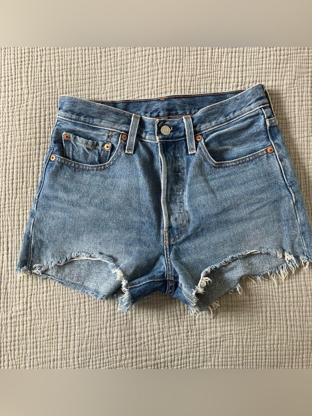 Levi’s vintage high waisted jean shorts denim cutoffs size 26